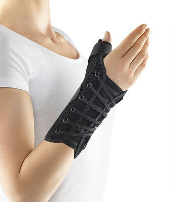 Dynamics Wrist Laceorthosis with Thumb Fixation M left